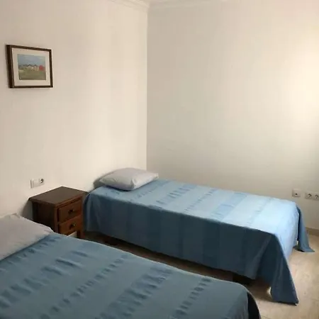 شقة Sleeps 6 Wifi *