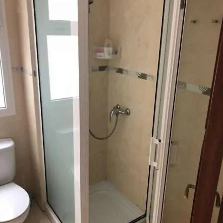 Sleeps 6 Wifi Апартаменты *
